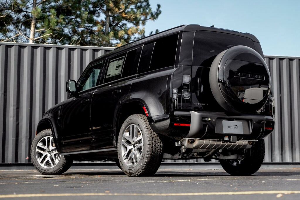 New 2026 Land Rover Defender 110 X-Dynamic SE SUV
