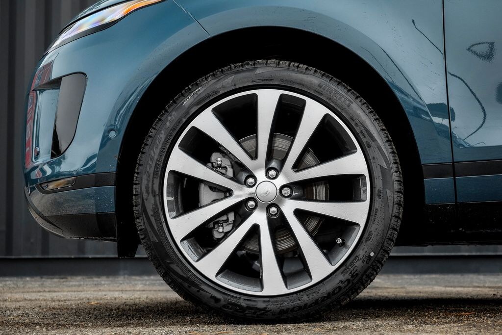 New 2026 Land Rover Range Rover Evoque Core S SUV