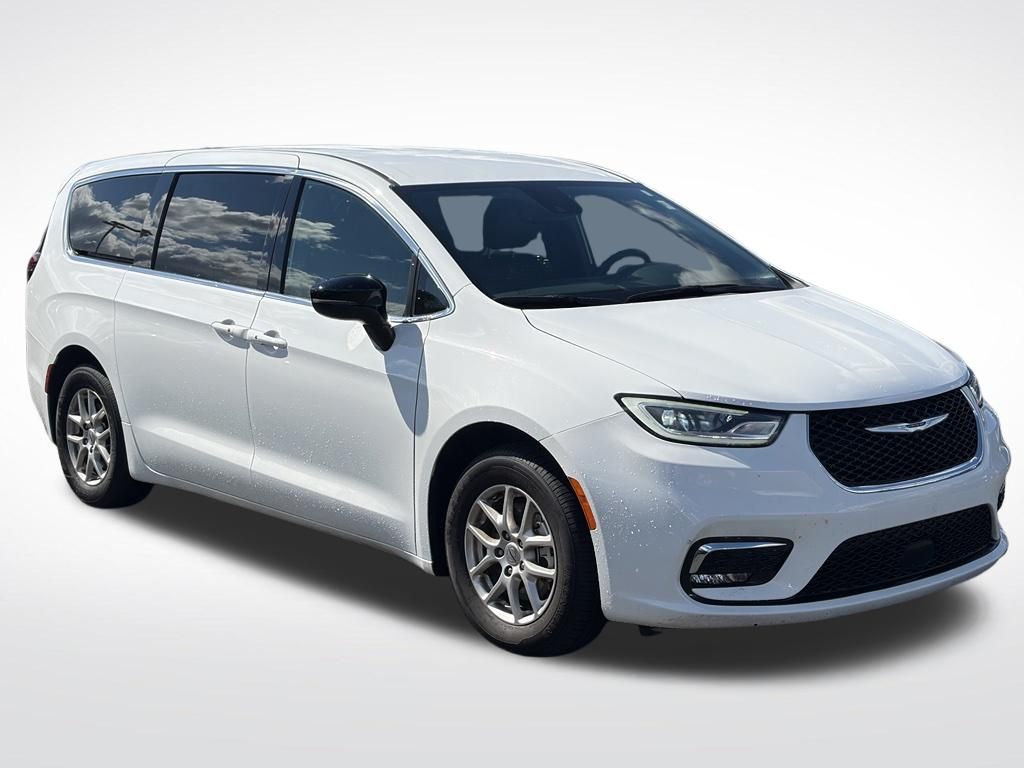 Certified 2025 Chrysler Pacifica Select Minivan/Van