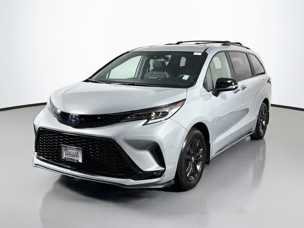 Used 2025 Toyota Sienna XSE Minivan/Van