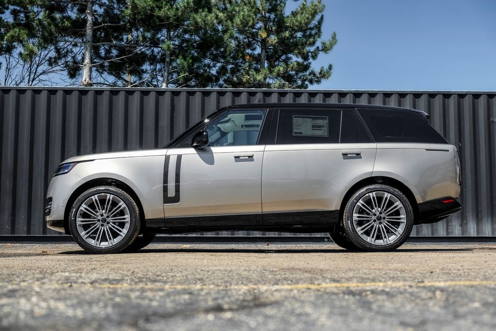 New 2026 Land Rover Range Rover P400 SE 7 Seat SUV