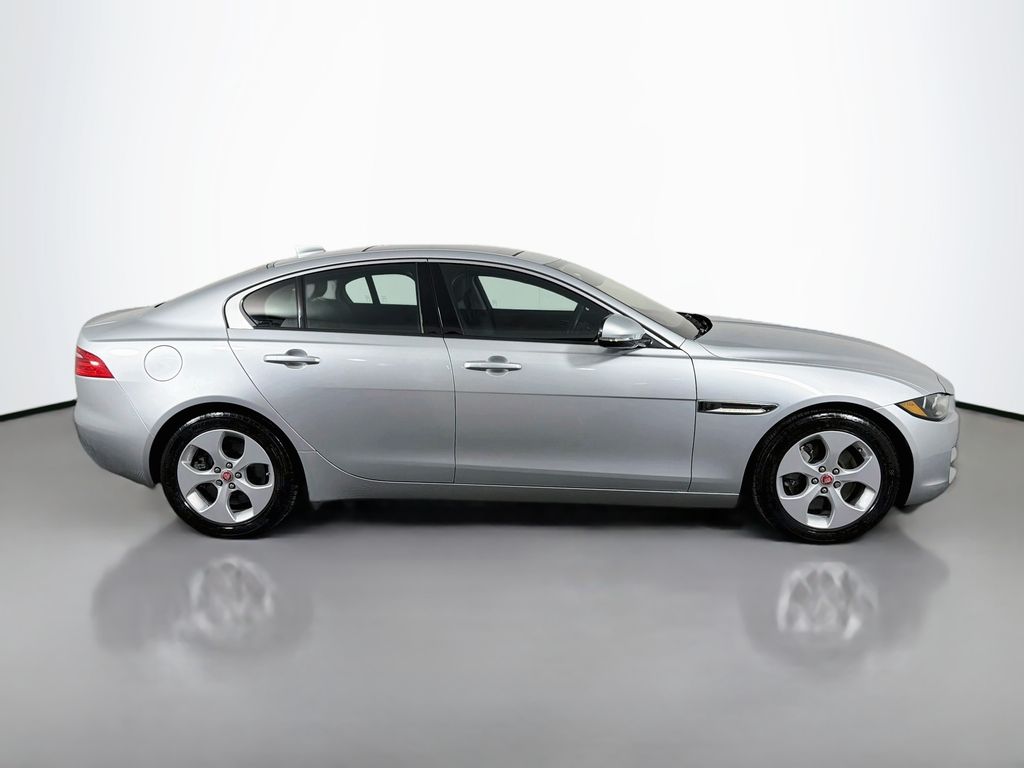 Used 2018 Jaguar XE 25t Sedan