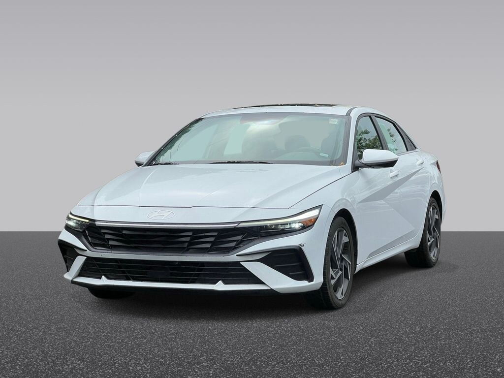 Used 2025 Hyundai Elantra SEL Convenience Sedan