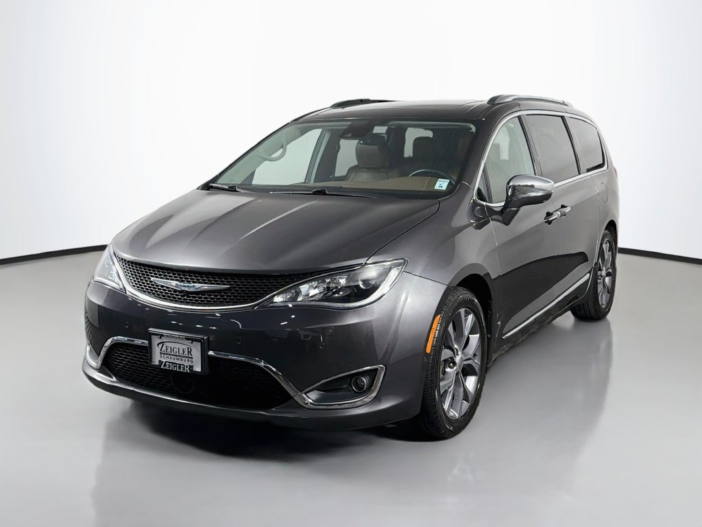 Used 2018 Chrysler Pacifica Limited Minivan/Van