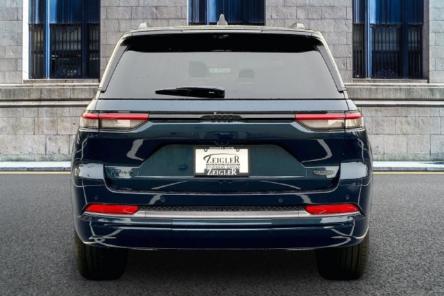 New 2027 Jeep Grand Cherokee Summit SUV