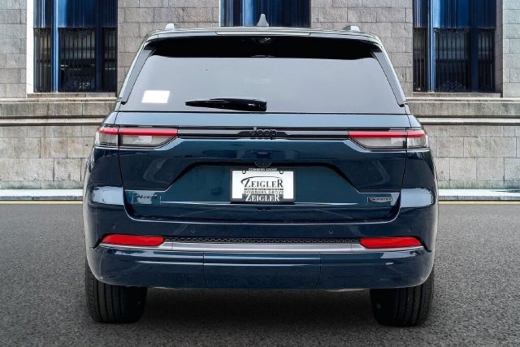 New 2027 Jeep Grand Cherokee Summit SUV