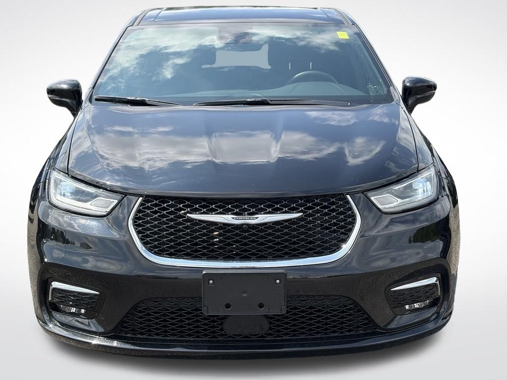 Certified 2025 Chrysler Pacifica Select Minivan/Van
