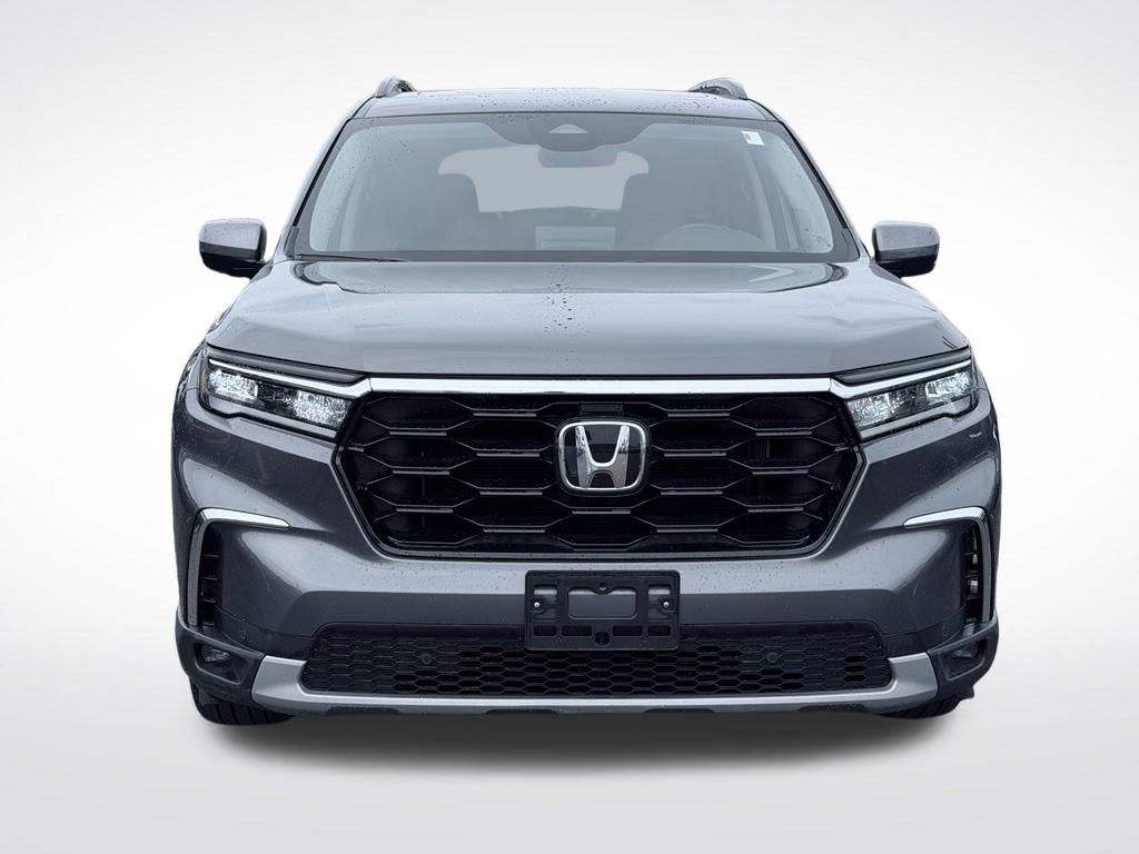 Used 2025 Honda Pilot Touring SUV