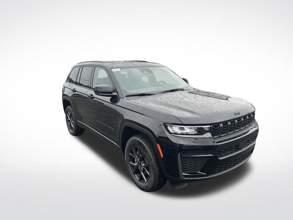 Used 2027 Jeep Grand Cherokee Altitude SUV