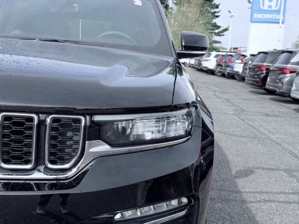 Used 2025 Jeep Grand Cherokee Limited SUV