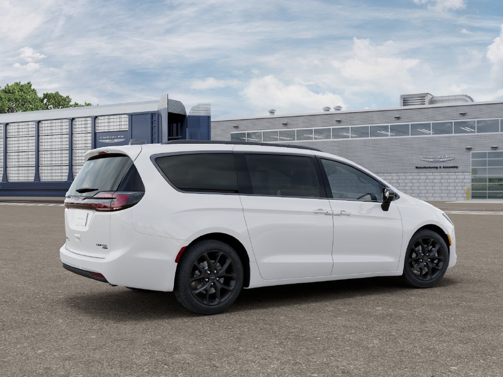 New 2027 Chrysler Pacifica Limited Van Passenger Van