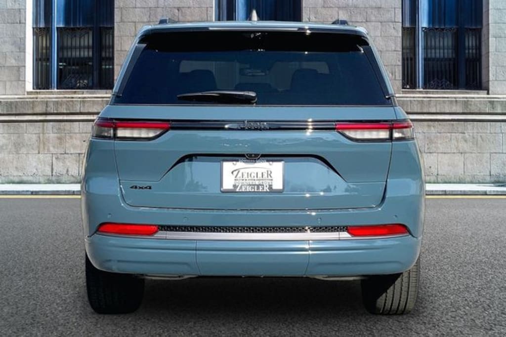 New 2027 Jeep Grand Cherokee Limited Reserve Sport Utility