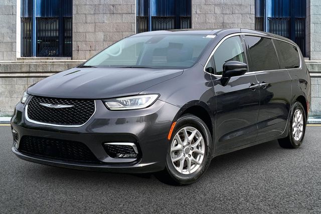Used 2023 Chrysler Pacifica Touring L Minivan/Van