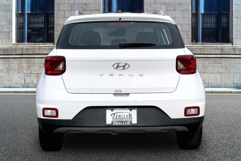 Used 2025 Hyundai Venue SEL SUV