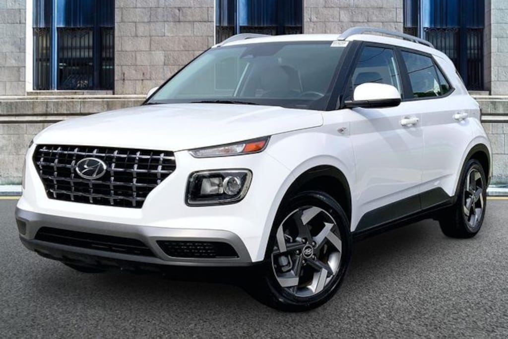 Used 2025 Hyundai Venue SEL SUV