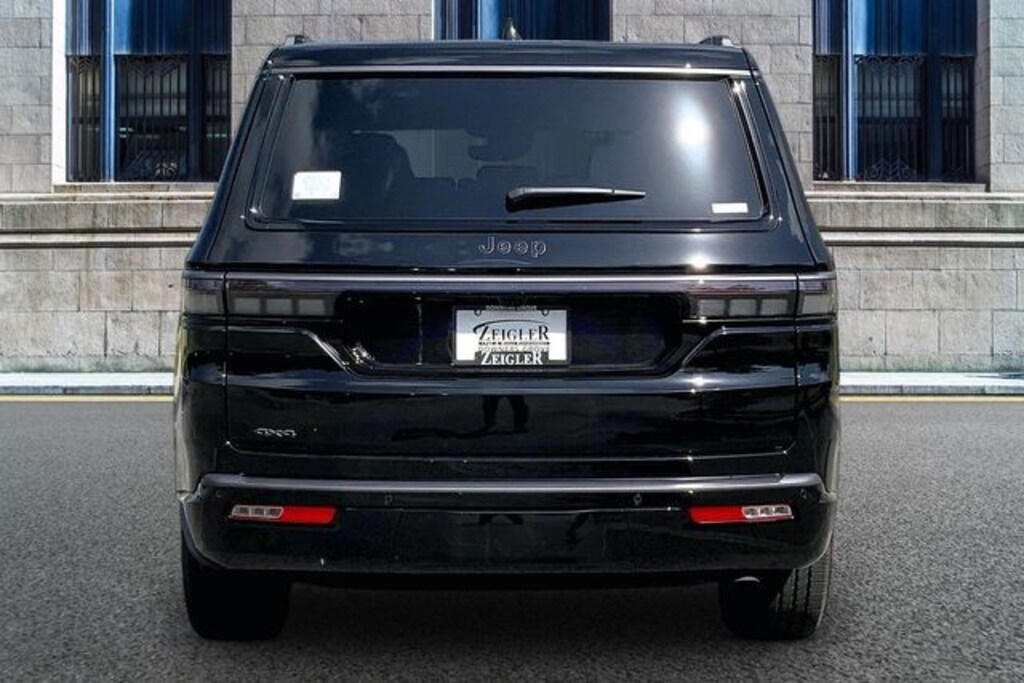 New 2026 Jeep Grand Wagoneer Limited Altitude Sport Utility