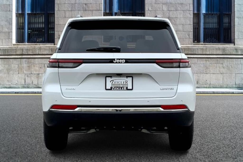 New 2025 Jeep Grand Cherokee Limited Sport Utility
