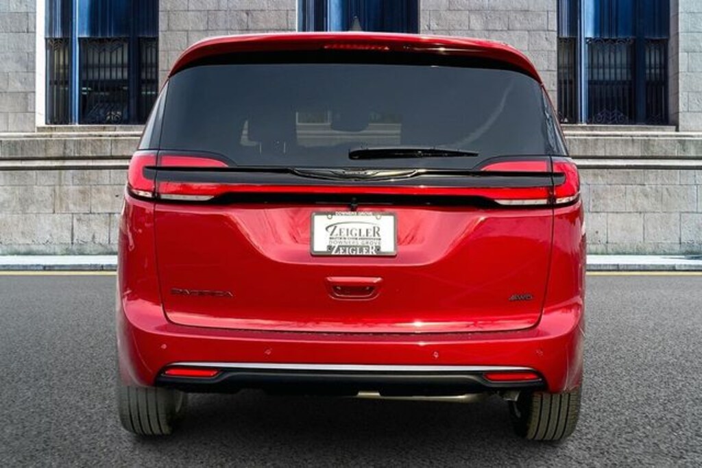 New 2026 Chrysler Pacifica Select Passenger Van