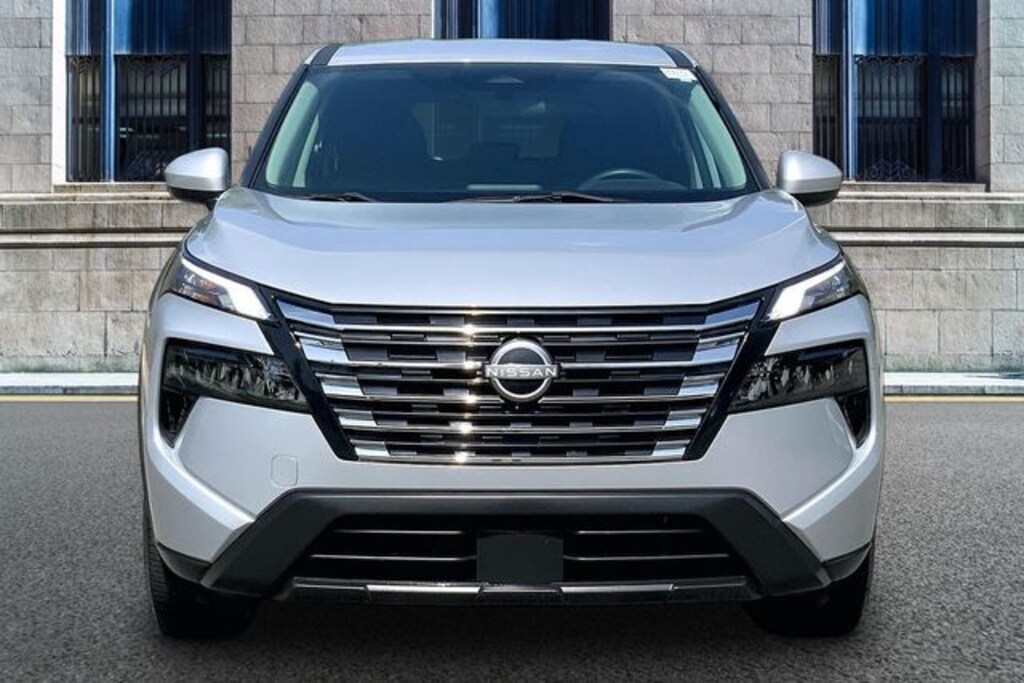 Used 2024 Nissan Rogue SV SUV