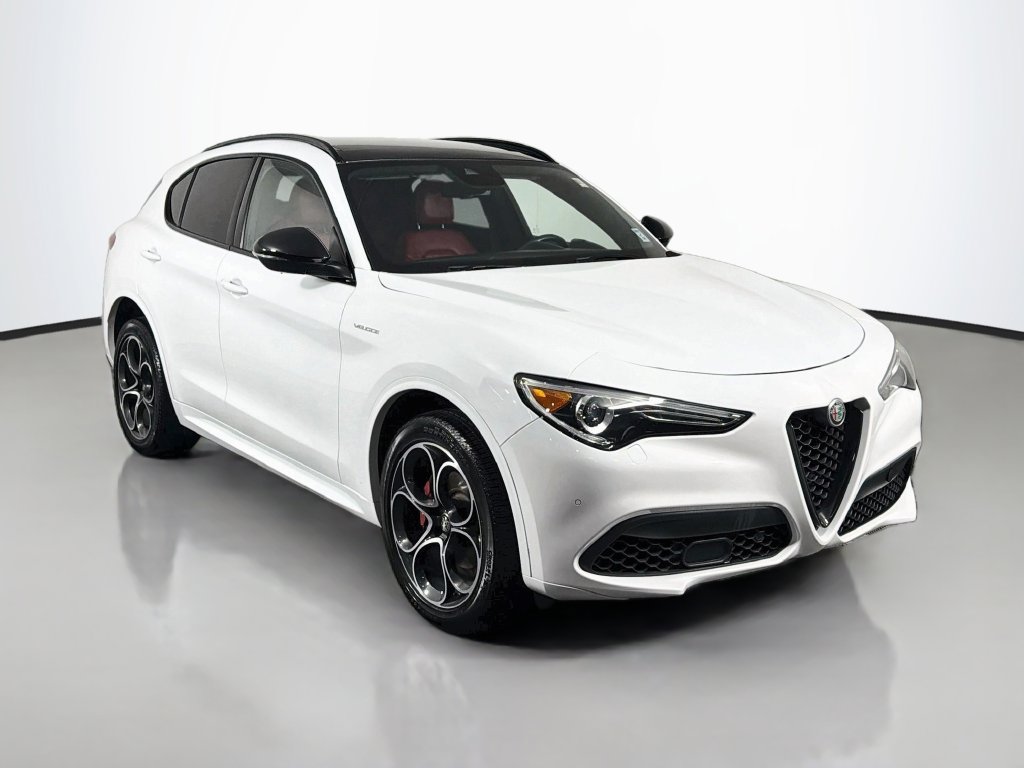 2022 Alfa Romeo Stelvio
