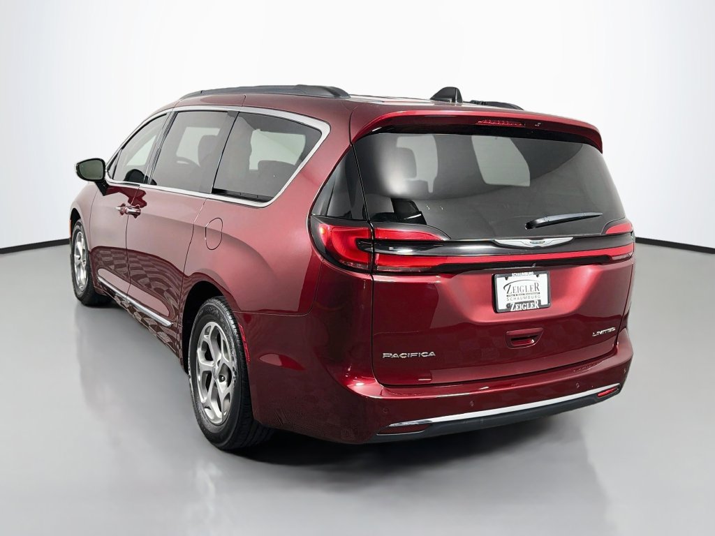 Used 2023 Chrysler Pacifica Limited Minivan/Van
