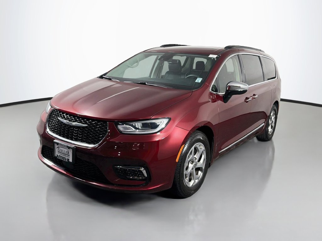 Used 2023 Chrysler Pacifica Limited Minivan/Van