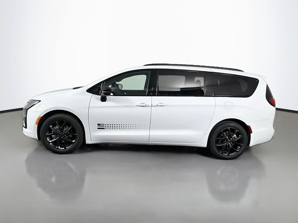 New 2027 Chrysler Pacifica SELECT Passenger Van
