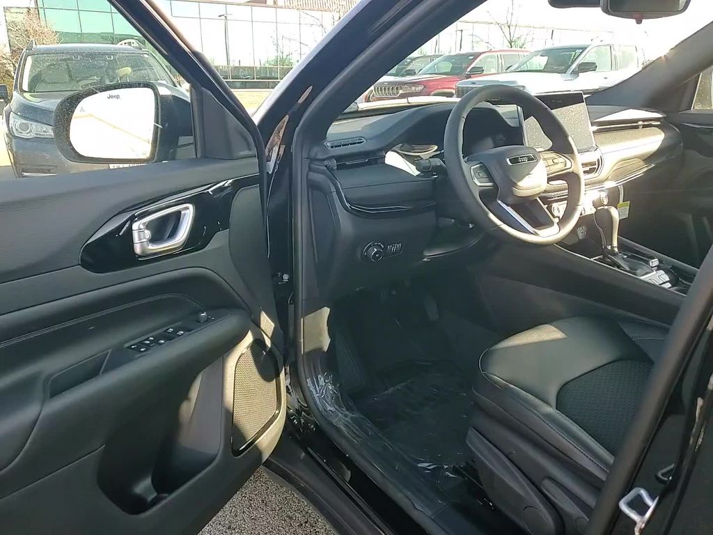 2026 Jeep Compass Latitude Altitude - Photo 8