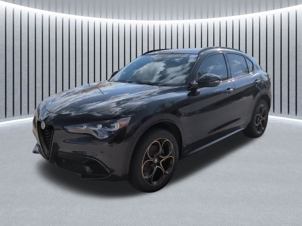 Used 2025 Alfa Romeo Stelvio Intensa SUV