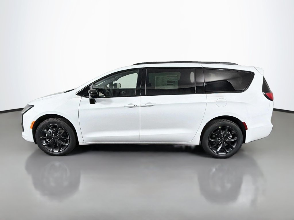 New 2027 Chrysler Pacifica LIMITED AWD Passenger Van