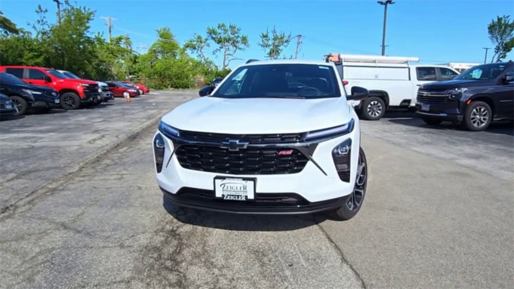 New 2025 Chevrolet Trax 2RS SUV