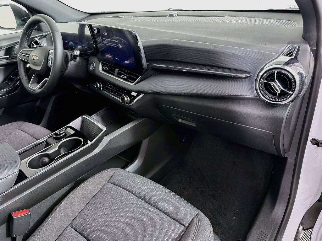 2027 Chevrolet Equinox LT - Photo 28