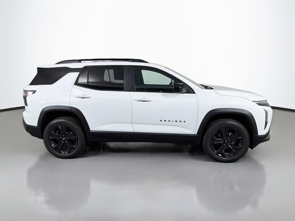 2027 Chevrolet Equinox LT - Photo 8