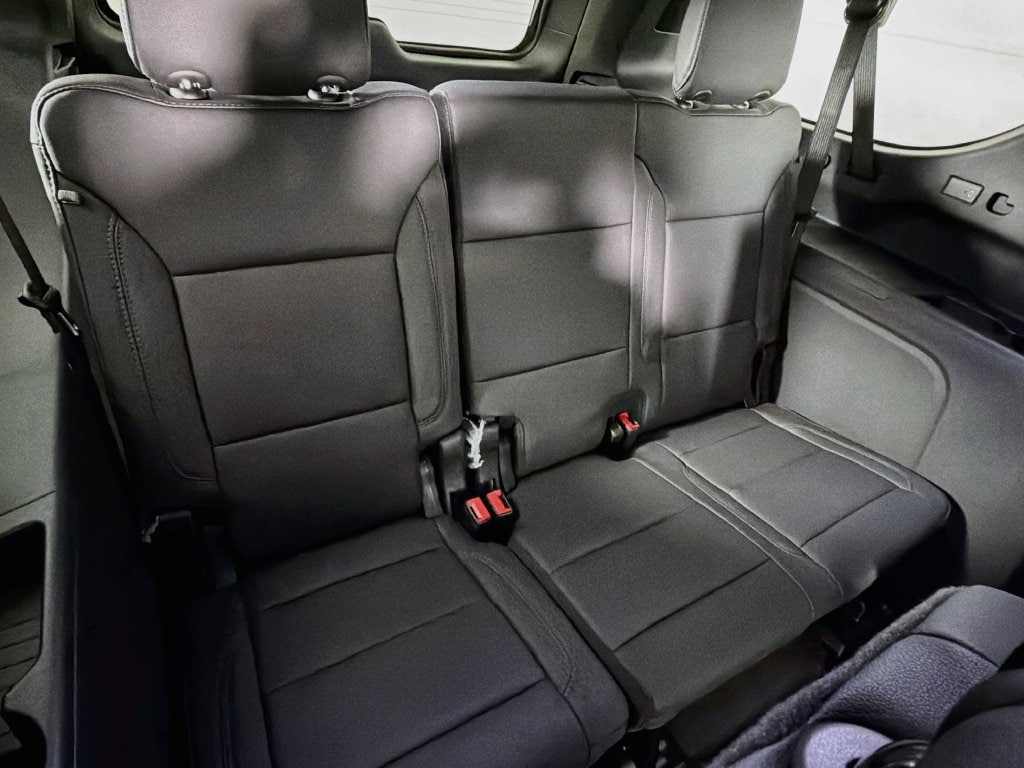 2027 Chevrolet Suburban LT - Photo 29