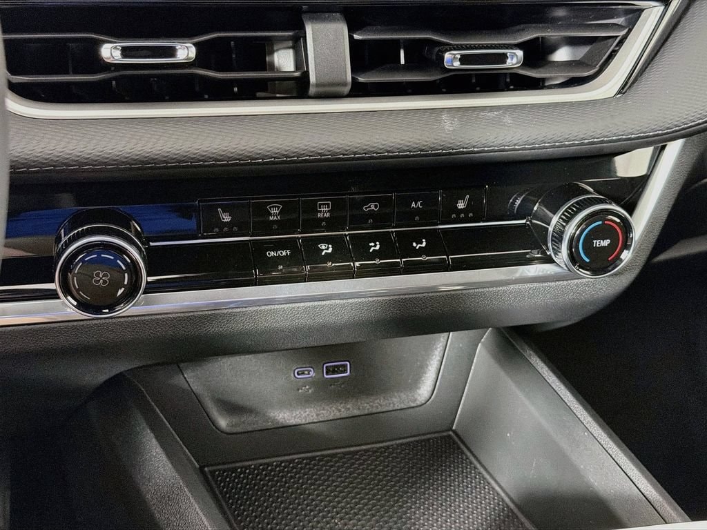 2027 Chevrolet Equinox LT - Photo 16