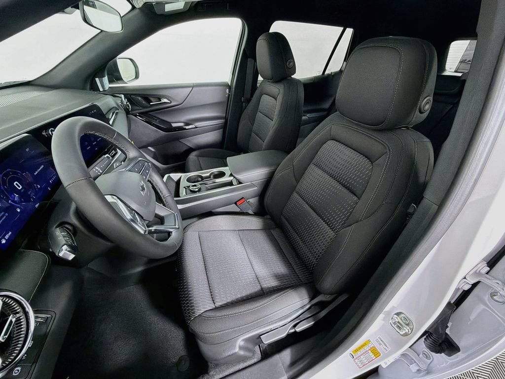 2027 Chevrolet Equinox LT - Photo 21