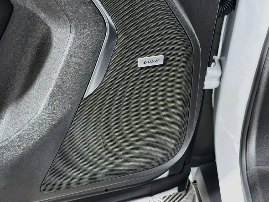 2027 Chevrolet Suburban LT - Photo 19