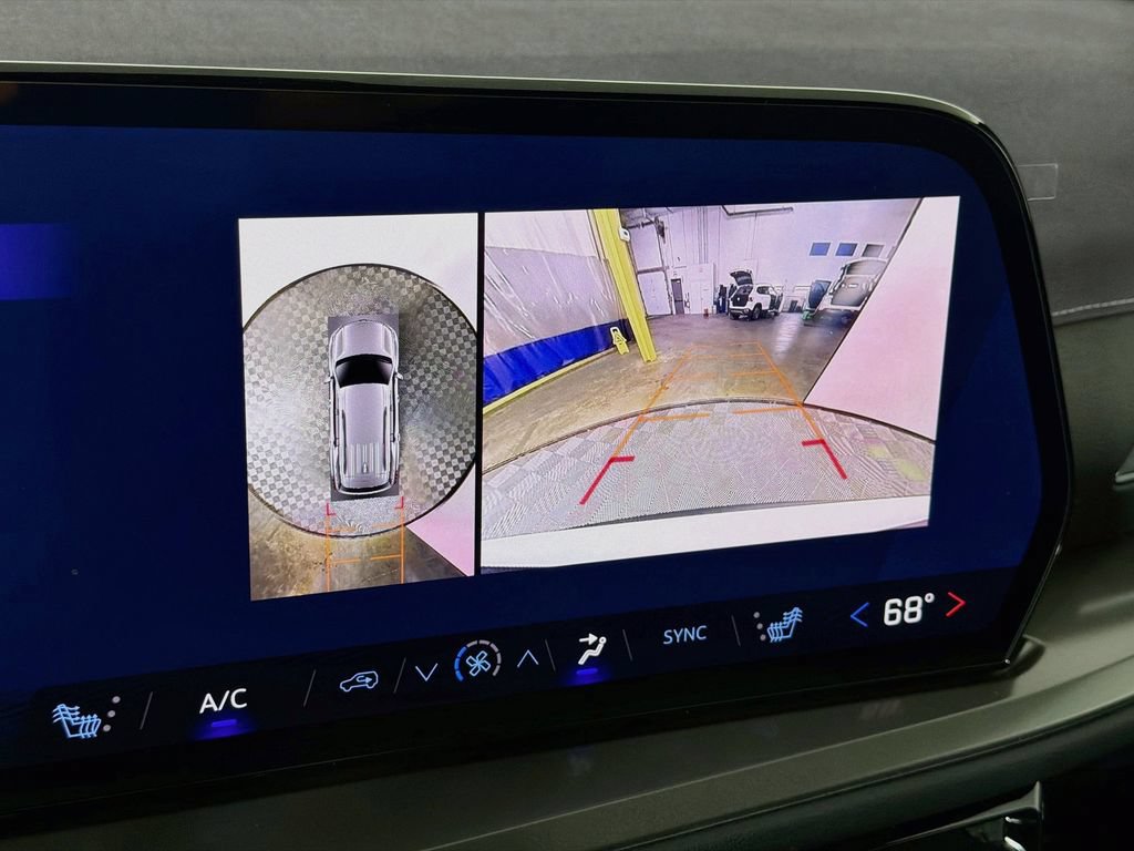 2027 Chevrolet Traverse LT - Photo 14