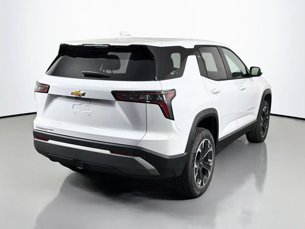 2027 Chevrolet Equinox LT - Photo 7