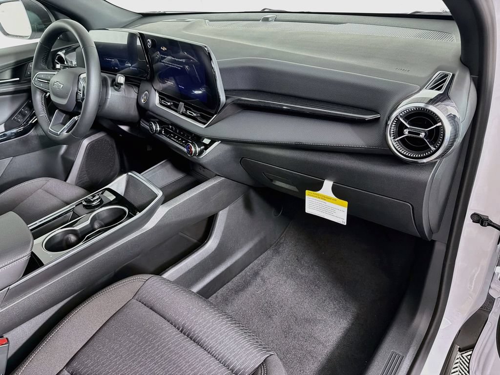 2027 Chevrolet Equinox LT - Photo 28