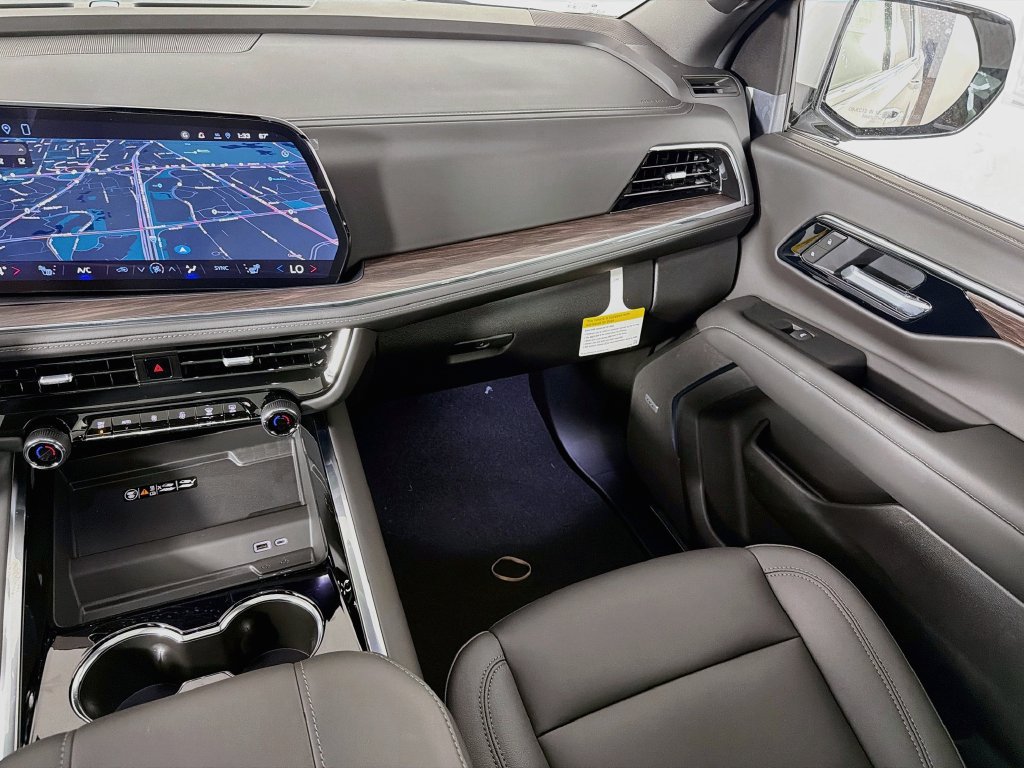 2027 Chevrolet Suburban LT - Photo 25