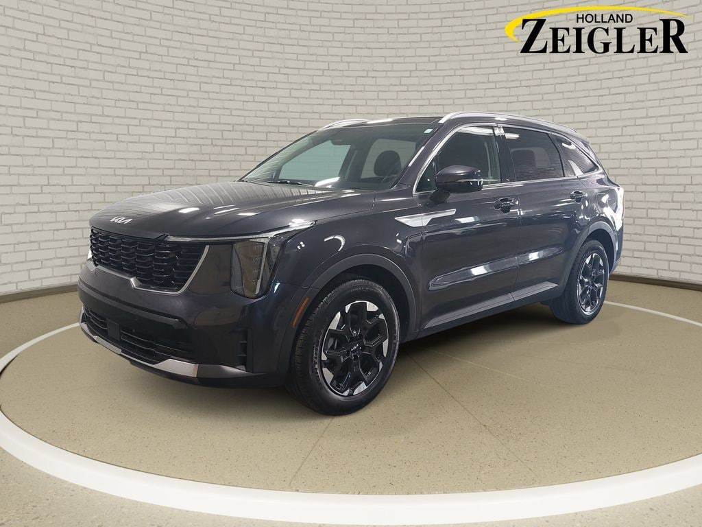 Certified 2025 Kia Sorento S SUV