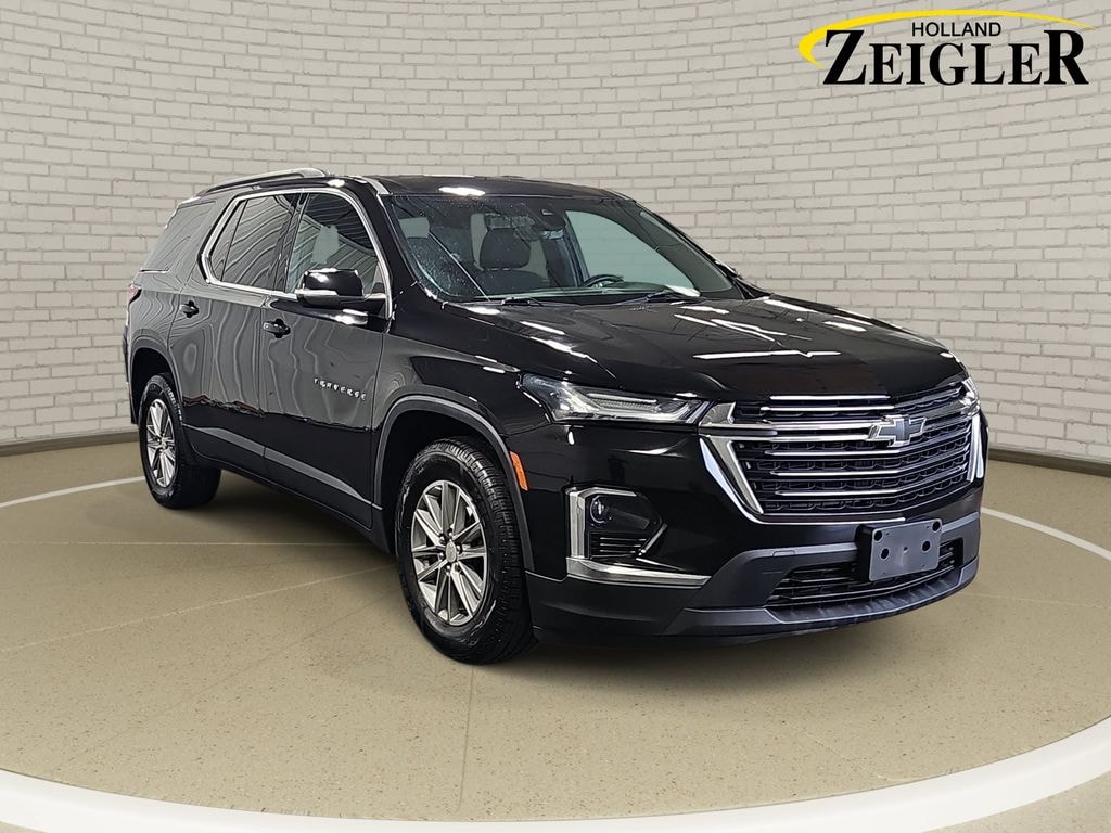 Used 2023 Chevrolet Traverse LT SUV