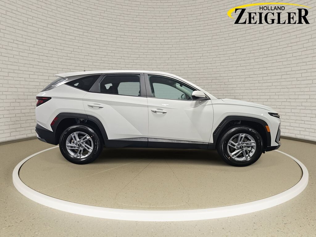 New 2026 Hyundai Tucson SE SUV