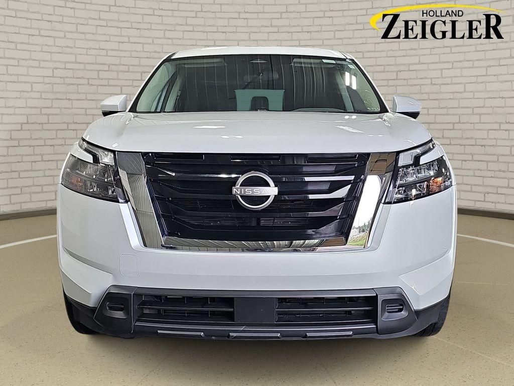 Used 2025 Nissan Pathfinder SV SUV