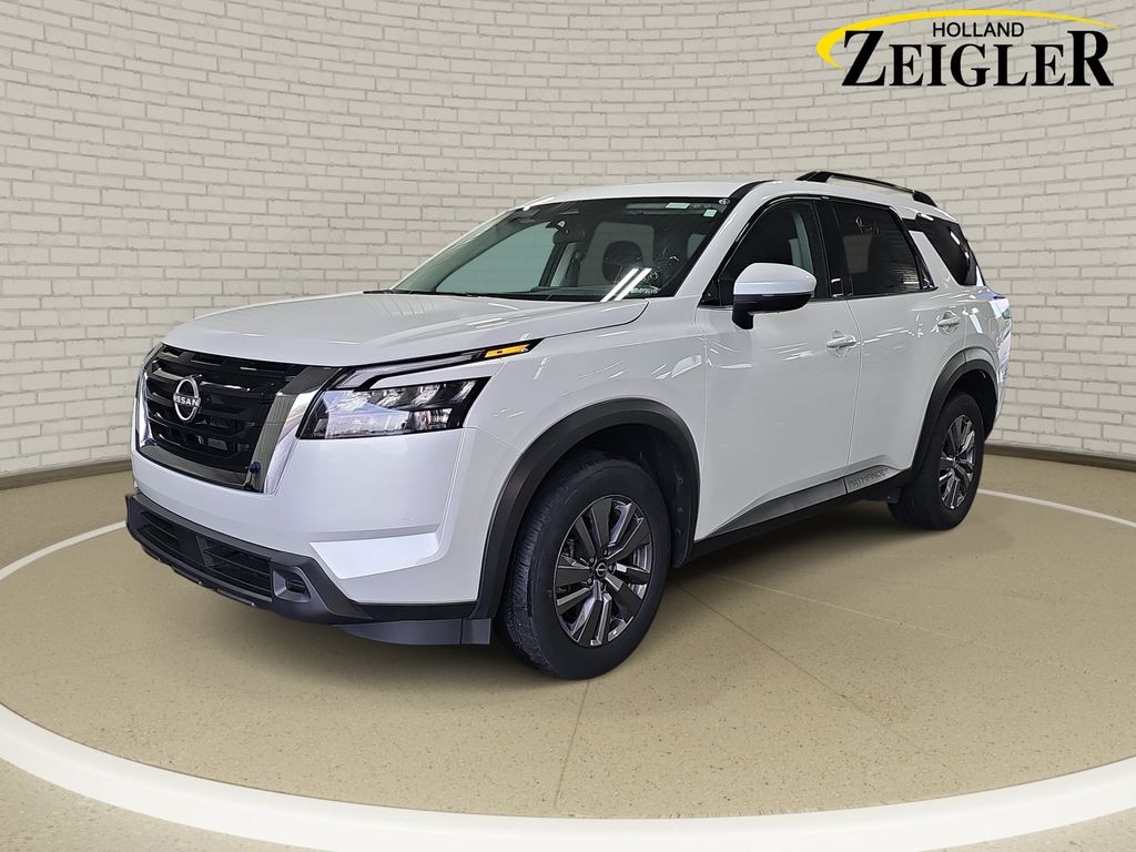 Used 2025 Nissan Pathfinder SV SUV