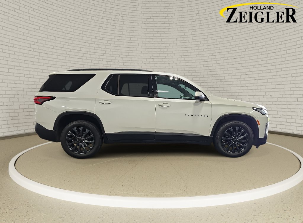 Used 2023 Chevrolet Traverse RS SUV