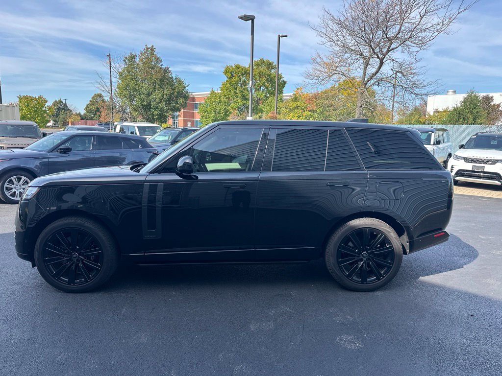 Used 2025 Land Rover Range Rover P550e Autobiography SUV
