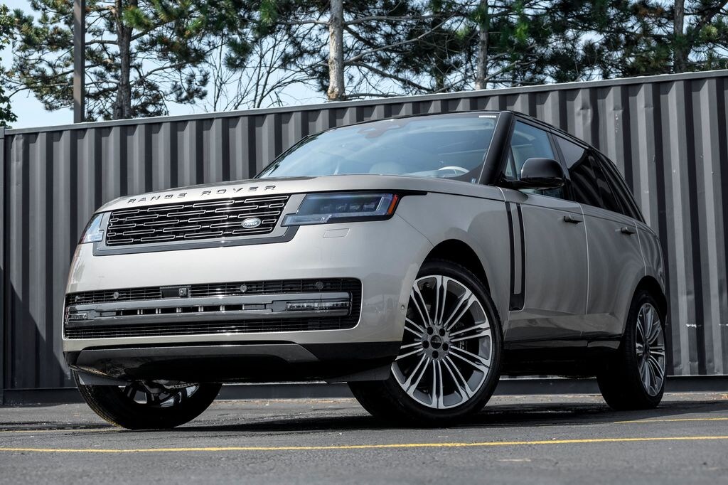 New 2026 Land Rover Range Rover P530 SE SUV