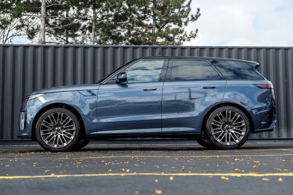 New 2027 Land Rover Range Rover Sport SV SUV